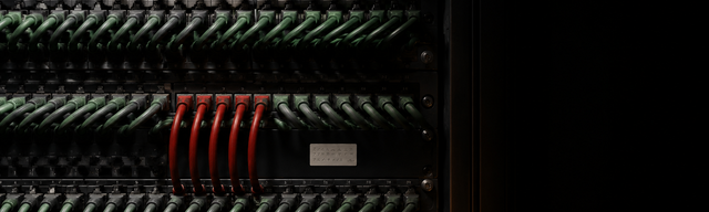 Obfuscation — Patch-Kabel-Anomalie im Server-Rack